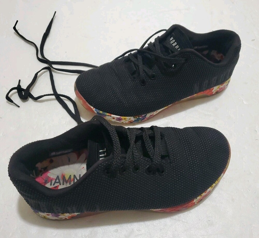 Nobull Daisy Floral Trainer womens Size 8.5 Black Running Shoes Sneakers